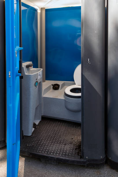 Best Portable toilet rental cost  in Oakwood, IL